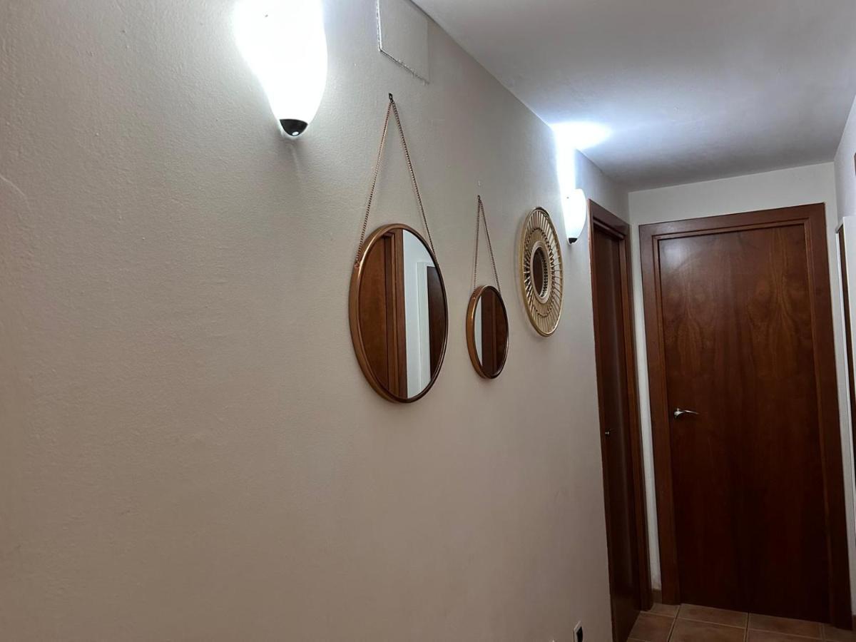 Apartamentos Los Tulipanes Салоу Екстер'єр фото